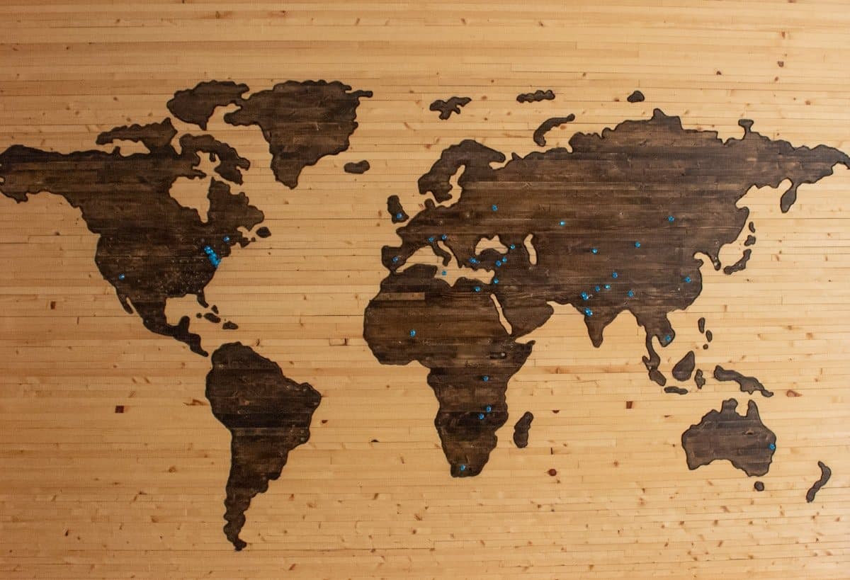 Mercados mayoristas globales de HousePlus - África, Sudeste Asiático y Europa