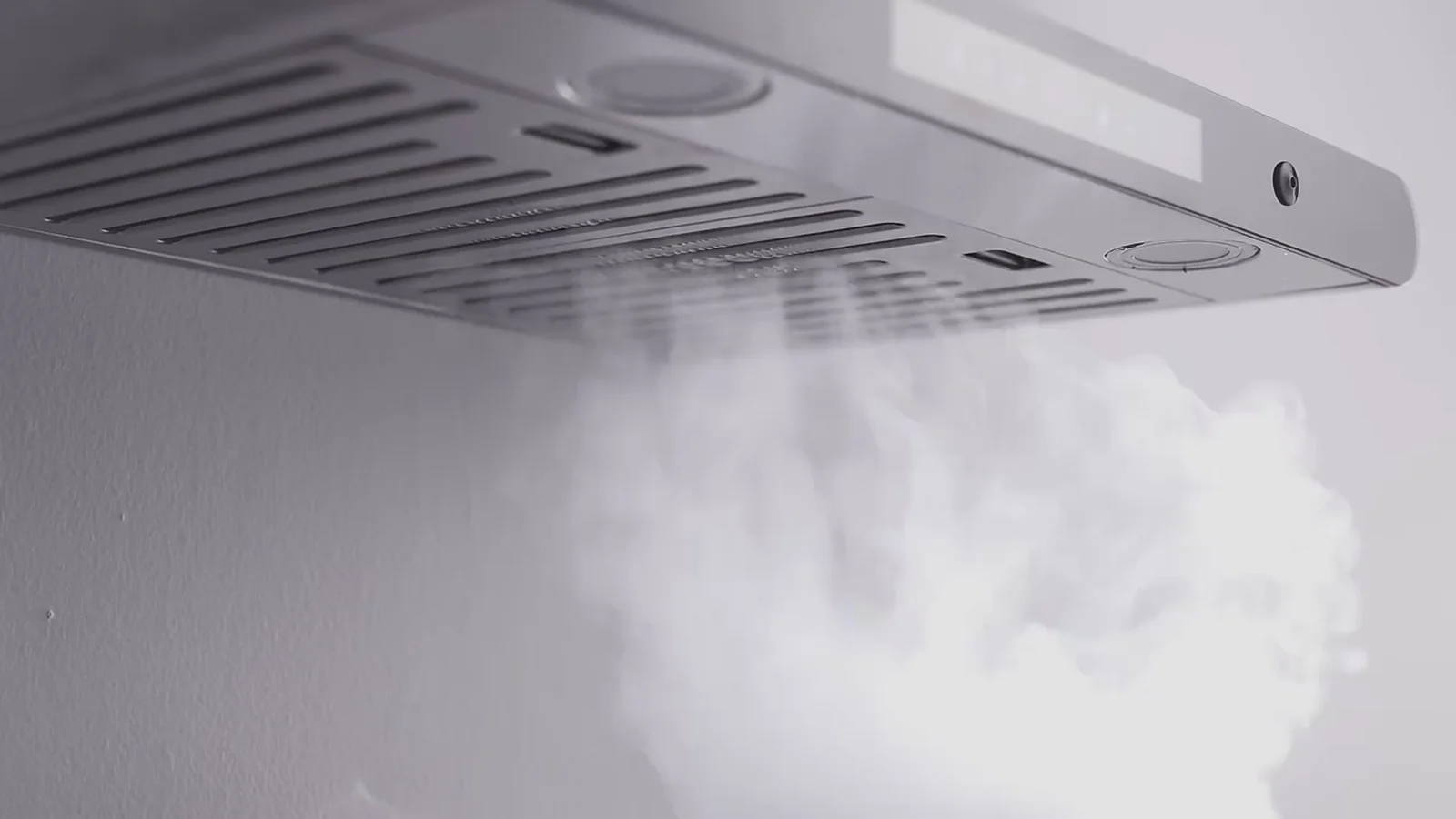 Campana extractora de esquinas redondas — Control por voz, 9 velocidades — vista del producto con marca HousePlus